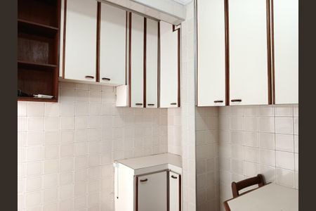 Apartamento à venda com 77m², 2 quartos e sem vagaCozinha