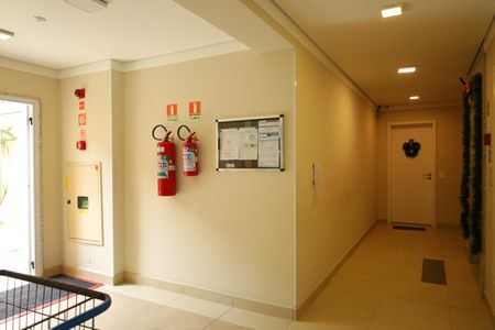 Apartamento para alugar com 32m², 2 quartos e sem vagaÁrea comum - Saguão do prédio