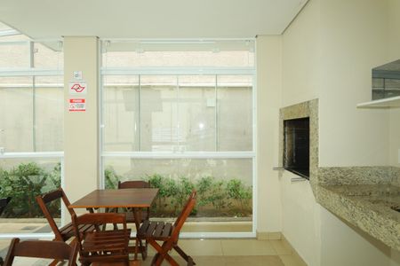 Apartamento para alugar com 32m², 2 quartos e sem vagaÁrea comum - Churrasqueira