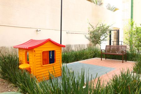 Apartamento para alugar com 32m², 2 quartos e sem vagaÁrea comum - Playground