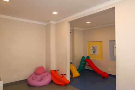 Apartamento para alugar com 32m², 2 quartos e sem vagaÁrea comum - Brinquedoteca