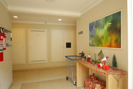 Apartamento para alugar com 32m², 2 quartos e sem vagaÁrea comum - Saguão do prédio