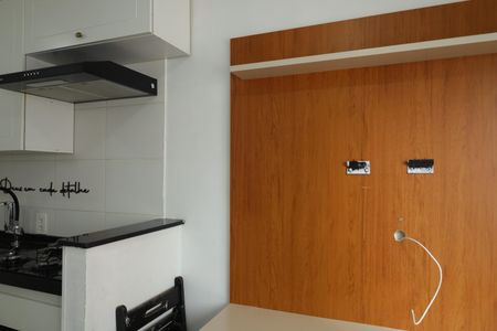 Sala de apartamento para alugar com 2 quartos, 32m² em Vila Carmosina, São Paulo