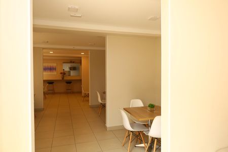 Apartamento para alugar com 32m², 2 quartos e sem vagaÁrea comum - Salão de festas