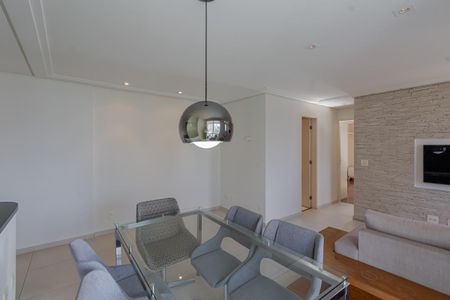 Sala de apartamento à venda com 2 quartos, 75m² em Vila Nova Conceição, São Paulo