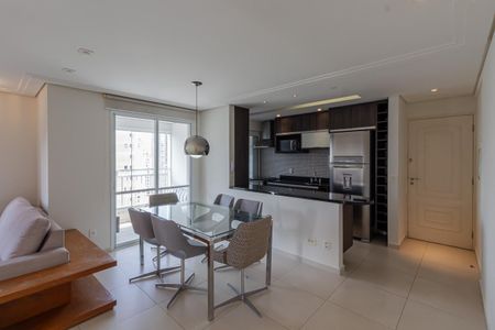 Apartamento à venda com 75m², 2 quartos e 2 vagasSala