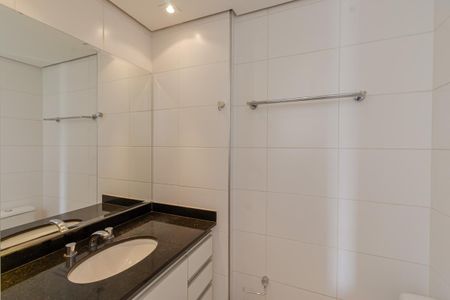 Apartamento à venda com 75m², 2 quartos e 2 vagasBanheiro da Suíte 