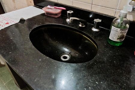 Casa à venda com 119m², 3 quartos e 1 vagaBanheiro