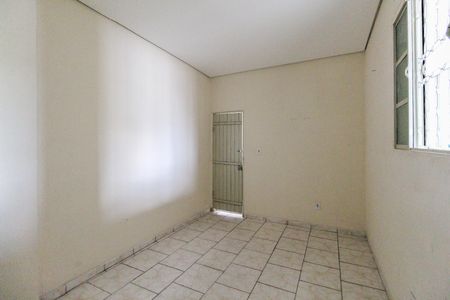 Casa para alugar com 30m², 1 quarto e sem vaga Casa para alugar com 30m², 1 quarto e sem vagaQuarto