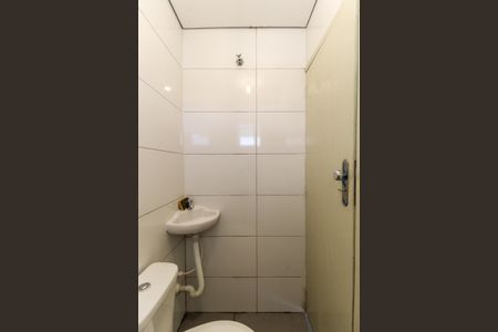 Casa para alugar com 30m², 1 quarto e sem vaga Casa para alugar com 30m², 1 quarto e sem vagaBanheiro