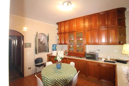 Casa à venda com 250m², 5 quartos e 4 vagasCozinha