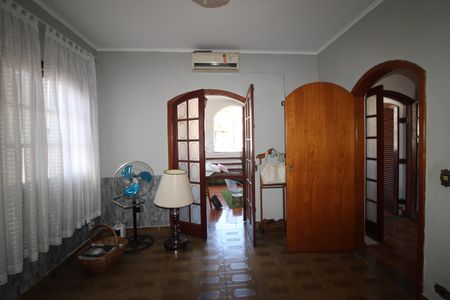 Casa à venda com 250m², 5 quartos e 4 vagasQuarto 3