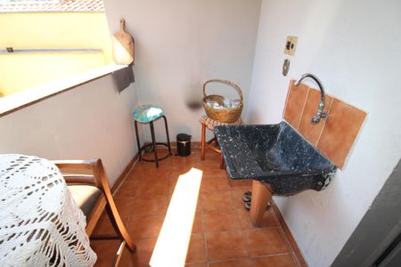 Casa à venda com 250m², 5 quartos e 4 vagasÁrea de Serviço