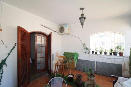 Casa à venda com 250m², 5 quartos e 4 vagasQuintal