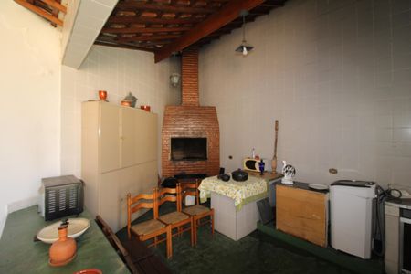 Casa à venda com 250m², 5 quartos e 4 vagasÁrea de Serviço