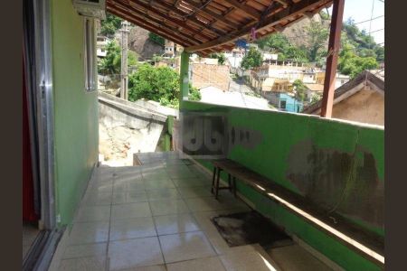 Casa à venda com 50m², 2 quartos e sem vaga
