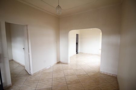 Sala de casa para alugar com 3 quartos, 140m² em Petrópolis, Contagem