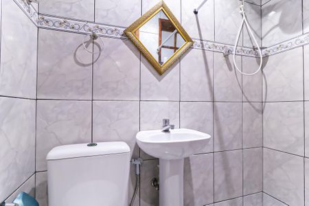 Banheiro de casa para alugar com 1 quarto, 60m² em Piedade, Rio de Janeiro