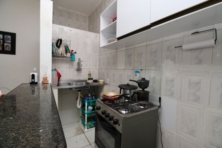 Cozinha de casa para alugar com 2 quartos, 53m² em Garcia, Salvador