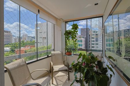 Apartamento à venda com 358m², 4 quartos e 4 vagasSala