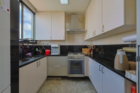 Apartamento à venda com 358m², 4 quartos e 4 vagasCozinha