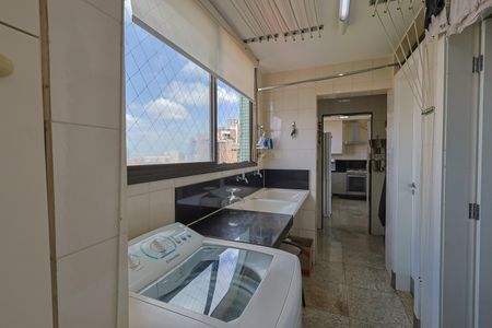 Apartamento à venda com 358m², 4 quartos e 4 vagasÁrea de Serviço