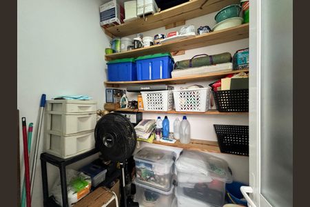 Apartamento para alugar com 160m², 3 quartos e 1 vagaÁrea de Serviço - suíte