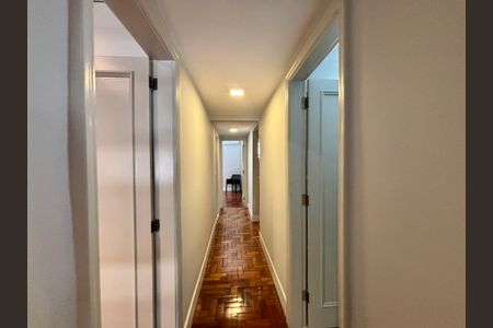 Apartamento para alugar com 160m², 3 quartos e 1 vagaCorredor