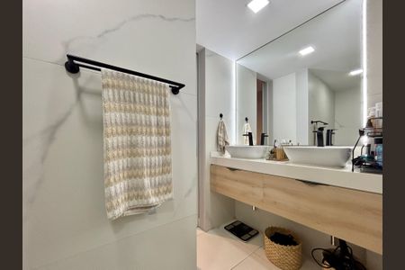 Apartamento para alugar com 160m², 3 quartos e 1 vagaSuíte - banheiro social