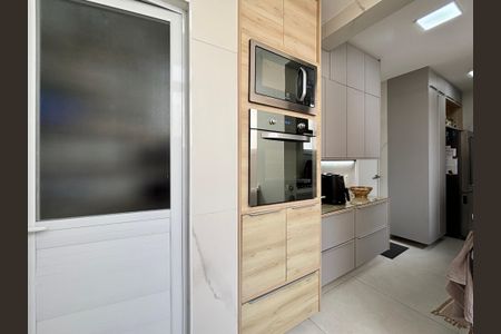 Apartamento para alugar com 160m², 3 quartos e 1 vagaÁrea de Serviço