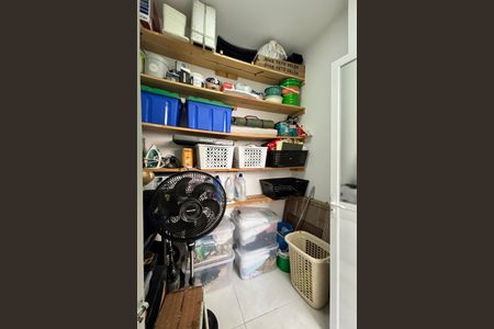 Apartamento para alugar com 160m², 3 quartos e 1 vagaÁrea de Serviço - suíte