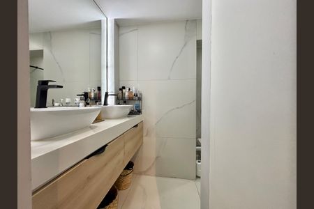 Apartamento para alugar com 160m², 3 quartos e 1 vagaSuíte - banheiro social