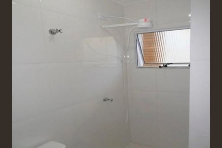 Banheiro de kitnet/studio para alugar com 1 quarto, 28m² em Jardim Santa Teresa, Mogi das Cruzes