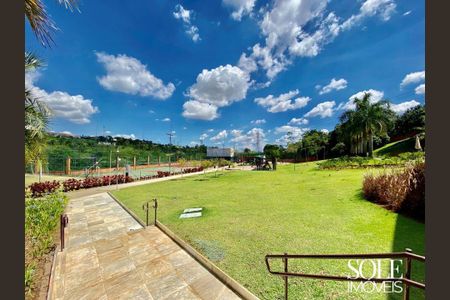 Casa de condomínio à venda com 328m², 4 quartos e 4 vagas