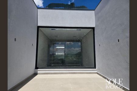 Casa de condomínio à venda com 328m², 4 quartos e 4 vagas