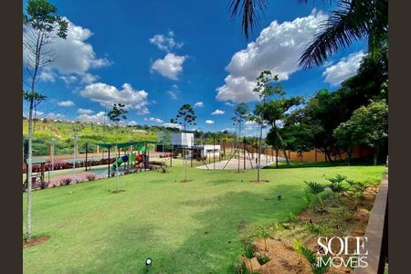 Casa de condomínio à venda com 328m², 4 quartos e 4 vagas