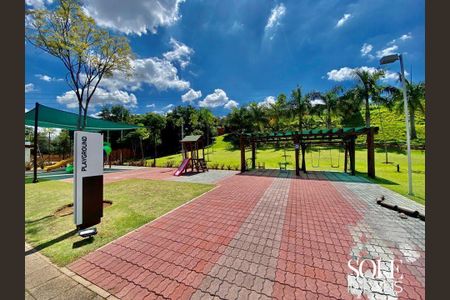 Casa de condomínio à venda com 328m², 4 quartos e 4 vagas