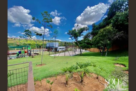 Casa de condomínio à venda com 328m², 4 quartos e 4 vagas