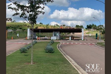 Casa de condomínio à venda com 328m², 4 quartos e 4 vagas