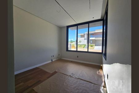 Casa de condomínio à venda com 328m², 4 quartos e 4 vagas