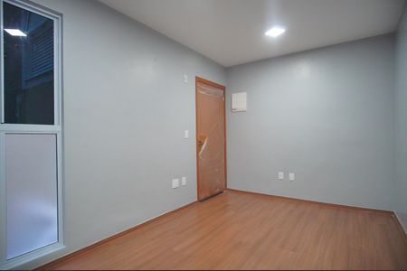 Sala de apartamento para alugar com 2 quartos, 45m² em Rondônia, Novo Hamburgo