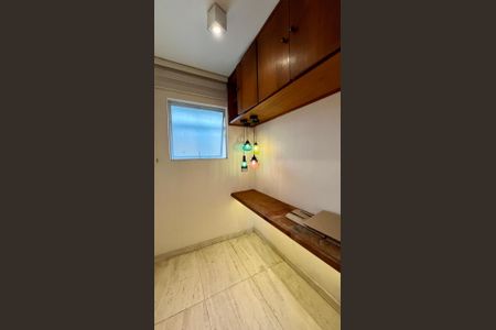 Apartamento à venda com 70m², 2 quartos e 2 vagas Apartamento à venda com 70m², 2 quartos e 2 vagasescritório
