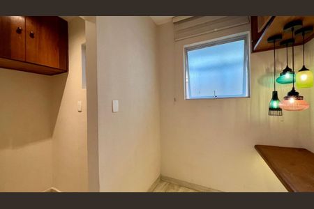 Apartamento à venda com 70m², 2 quartos e 2 vagas Apartamento à venda com 70m², 2 quartos e 2 vagasescritório