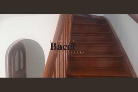 Casa à venda com 152m², 3 quartos e 2 vagas