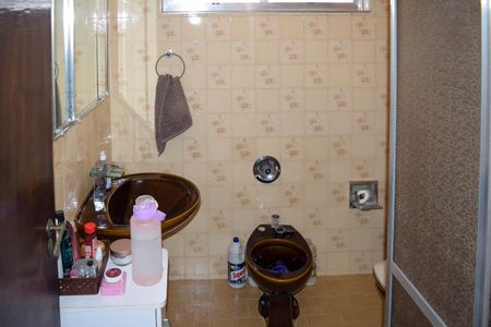 Casa à venda com 160m², 4 quartos e 2 vagasBanheiro