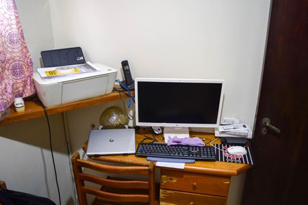 Casa à venda com 160m², 4 quartos e 2 vagasEscritório