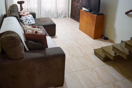 Casa à venda com 160m², 4 quartos e 2 vagasSala