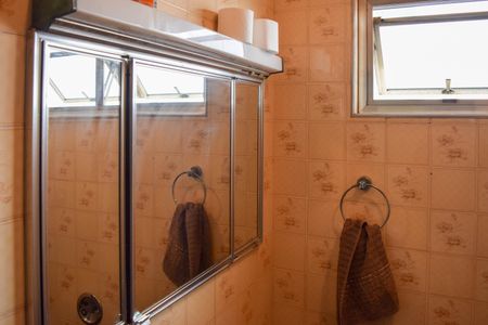 Casa à venda com 160m², 4 quartos e 2 vagasBanheiro