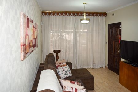 Casa à venda com 160m², 4 quartos e 2 vagasSala