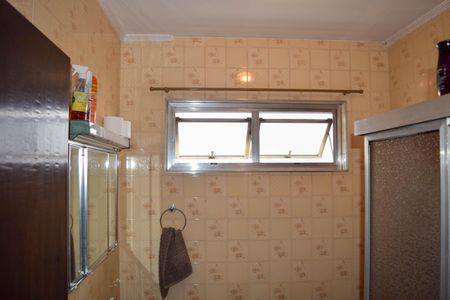 Casa à venda com 160m², 4 quartos e 2 vagasBanheiro